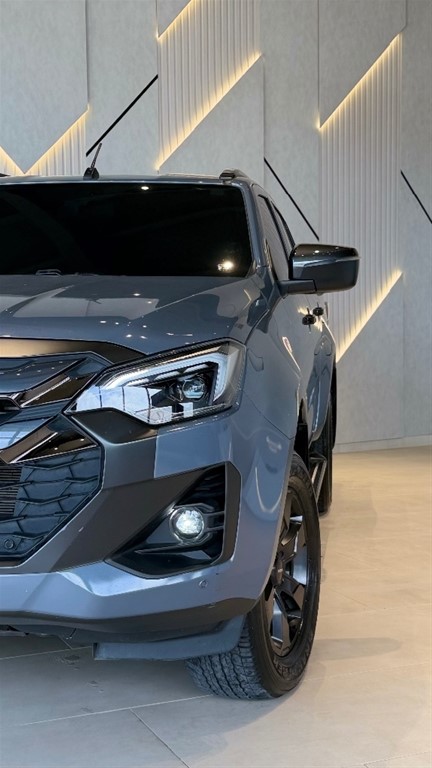 2025 Isuzu DMAX — foto 3 / 12