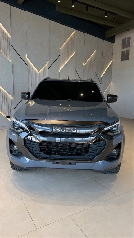 2025 Isuzu DMAX — foto 4 / 12