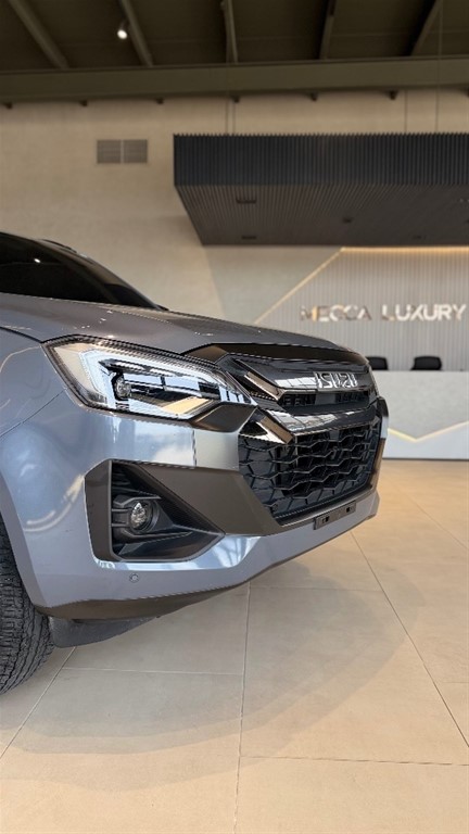 2025 Isuzu DMAX — foto 6 / 12