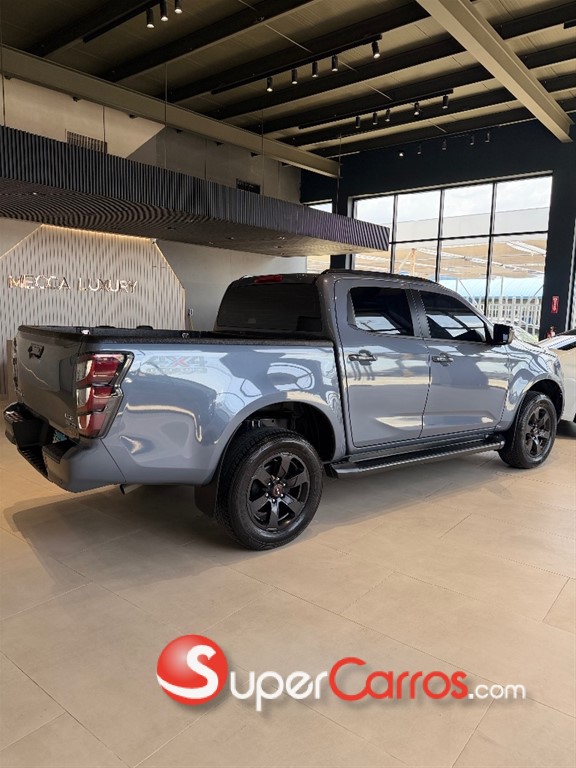 2025 Isuzu DMAX — foto 7 / 12