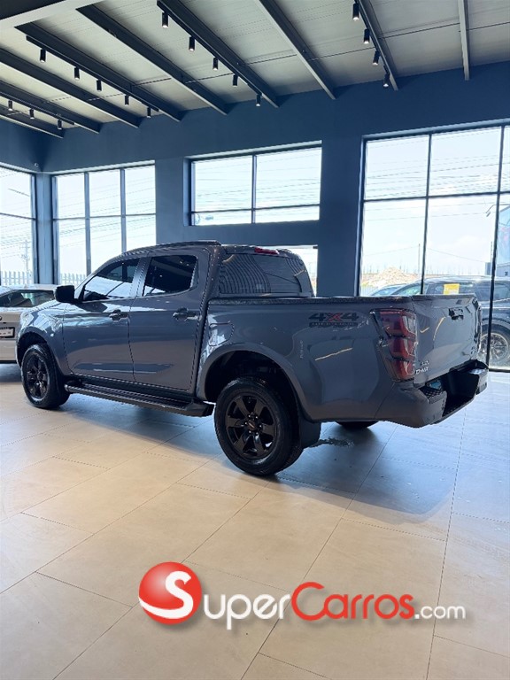 2025 Isuzu DMAX — foto 9 / 12