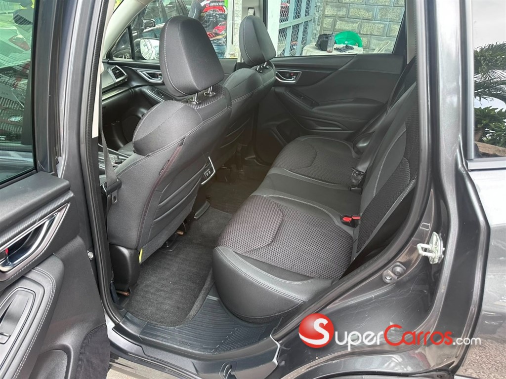 2021 Subaru Forester Premium — foto 9 / 12
