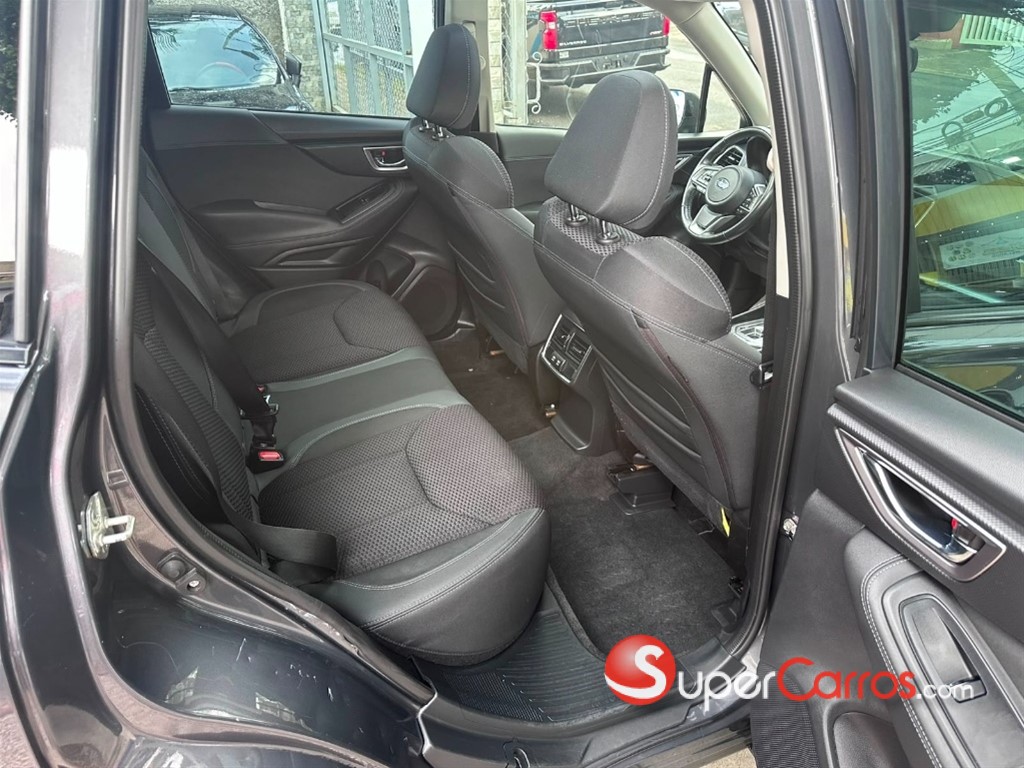 2021 Subaru Forester Premium — foto 10 / 12