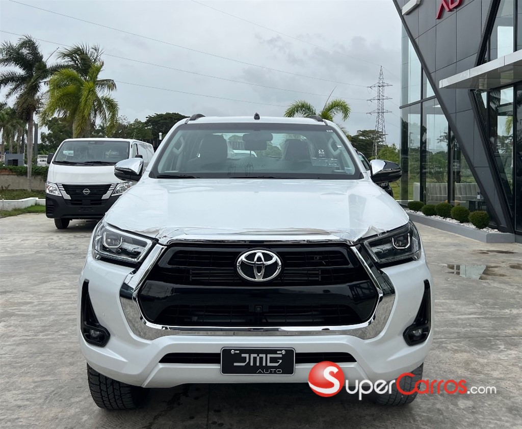 2026 Toyota Hilux SRV — foto 2 / 10