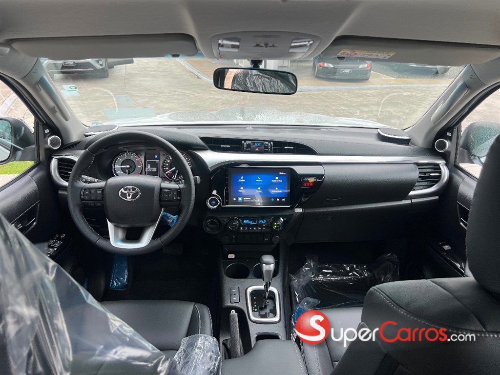 2026 Toyota Hilux SRV — foto 5 / 10