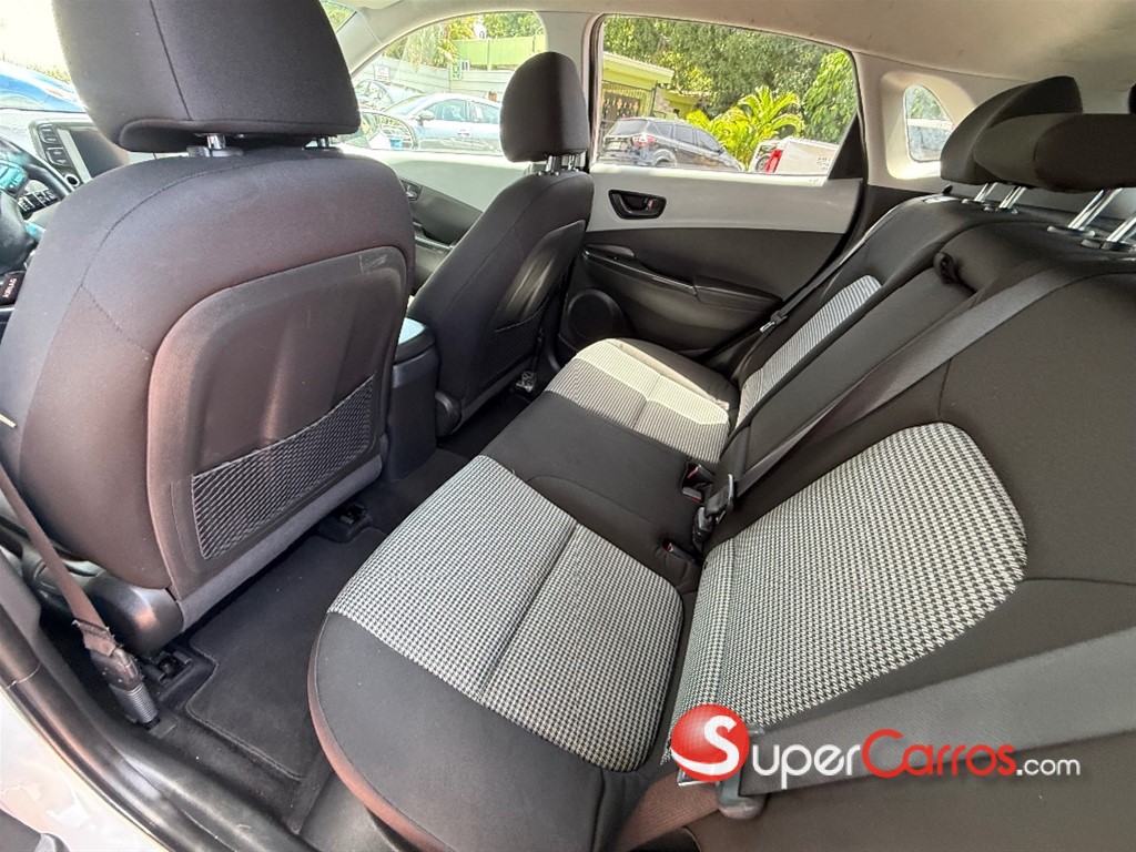 2021 Hyundai KONA SEL — foto 9 / 12