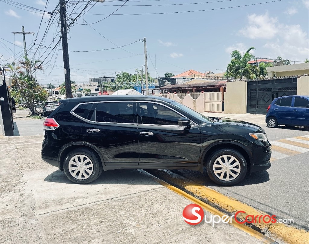 2015 Nissan Rogue SV — foto 2 / 9