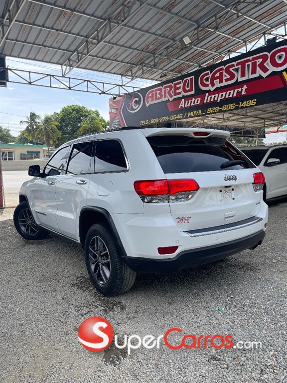 2017 Jeep Grand Cherokee Laredo 4x4 — foto 6 / 12