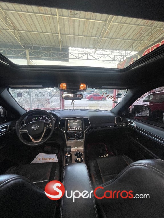 2017 Jeep Grand Cherokee Laredo 4x4 — foto 11 / 12
