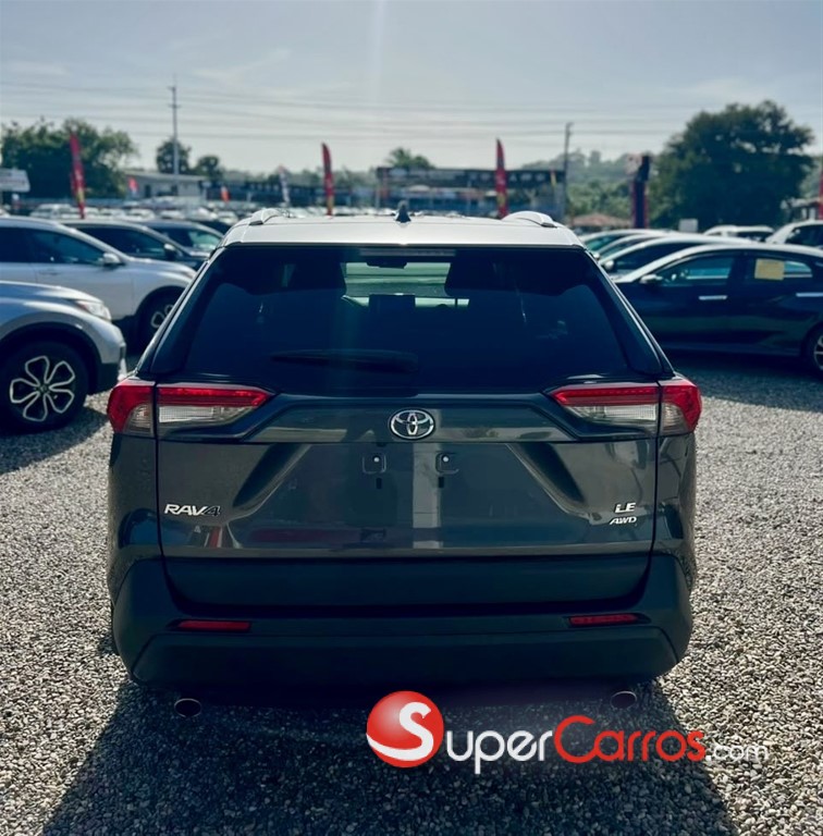 2023 Toyota RAV4 LE — foto 3 / 9