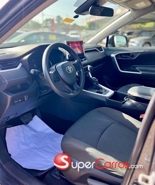 2023 Toyota RAV4 LE — foto 6 / 9