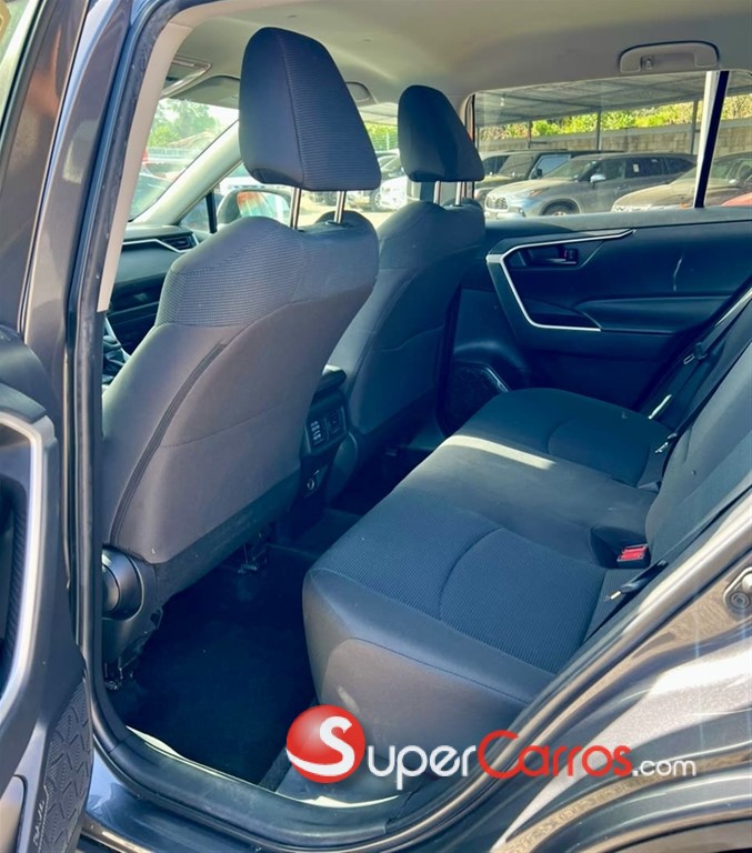 2023 Toyota RAV4 LE — foto 8 / 9