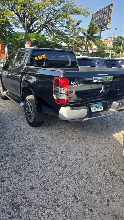 2020 Mitsubishi Motors L 200 Triton — foto 2 / 12