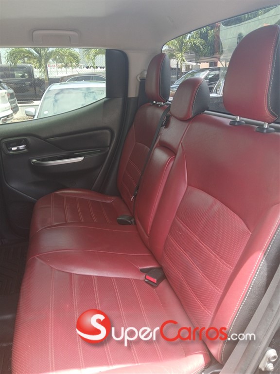 2020 Mitsubishi Motors L 200 Triton — foto 7 / 12