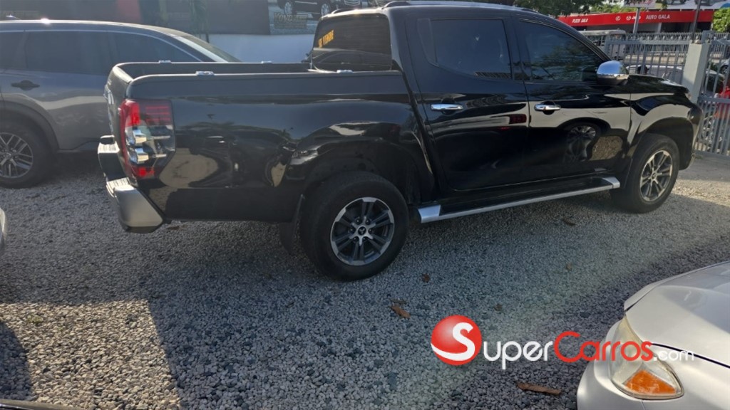 2020 Mitsubishi Motors L 200 Triton — foto 12 / 12