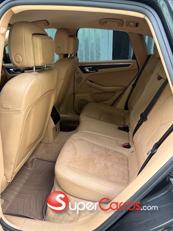 2017 Porsche Macan — foto 7 / 10