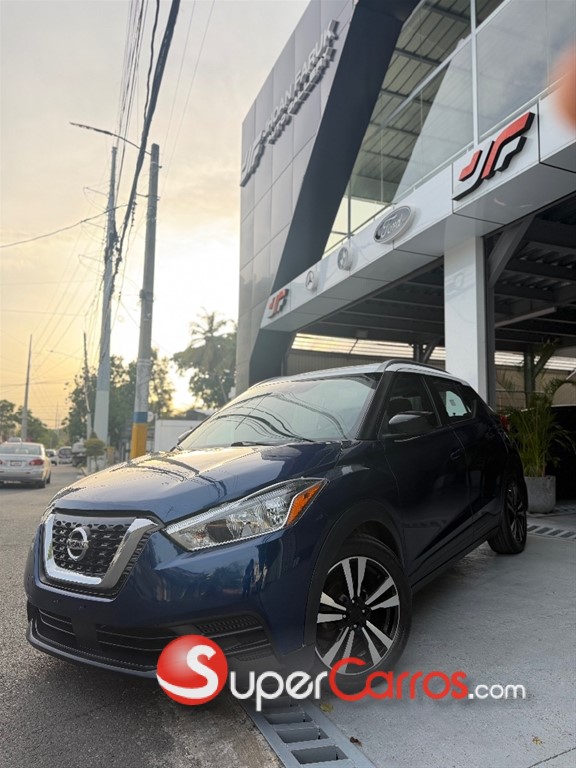 2020 Nissan Kicks SV — foto 1 / 10