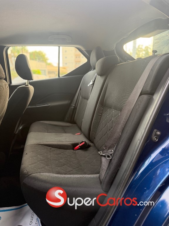 2020 Nissan Kicks SV — foto 7 / 10