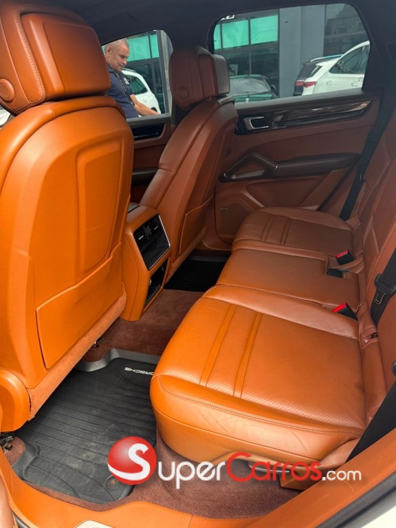 2021 Porsche Cayenne — foto 7 / 12