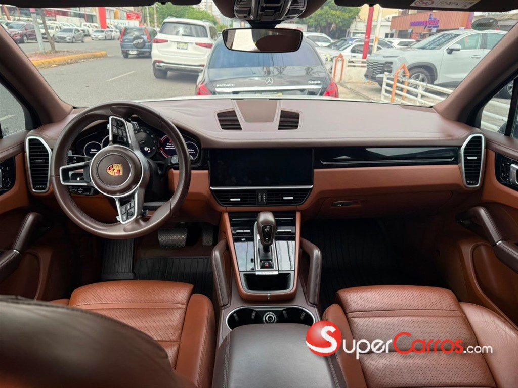 2021 Porsche Cayenne — foto 8 / 12