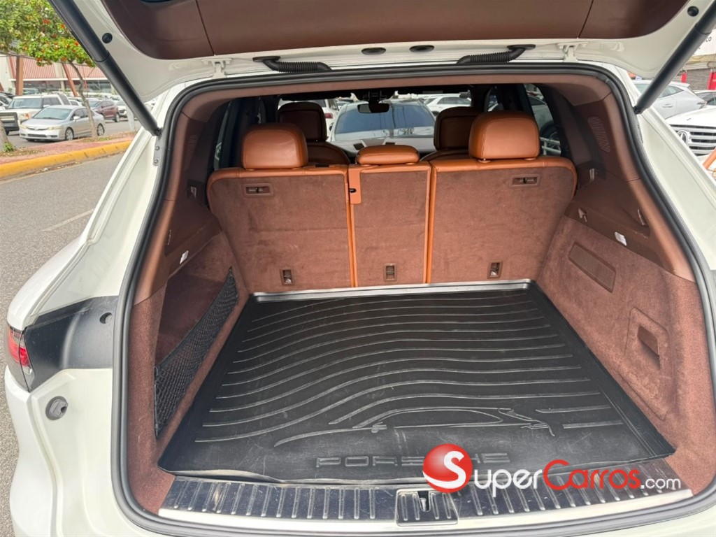2021 Porsche Cayenne — foto 12 / 12