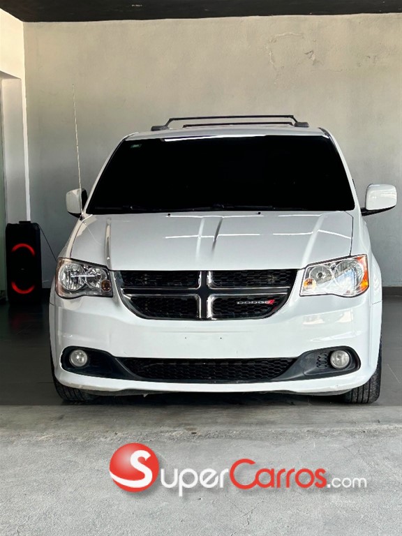 2018 Dodge Caravan SXT — foto 2 / 12