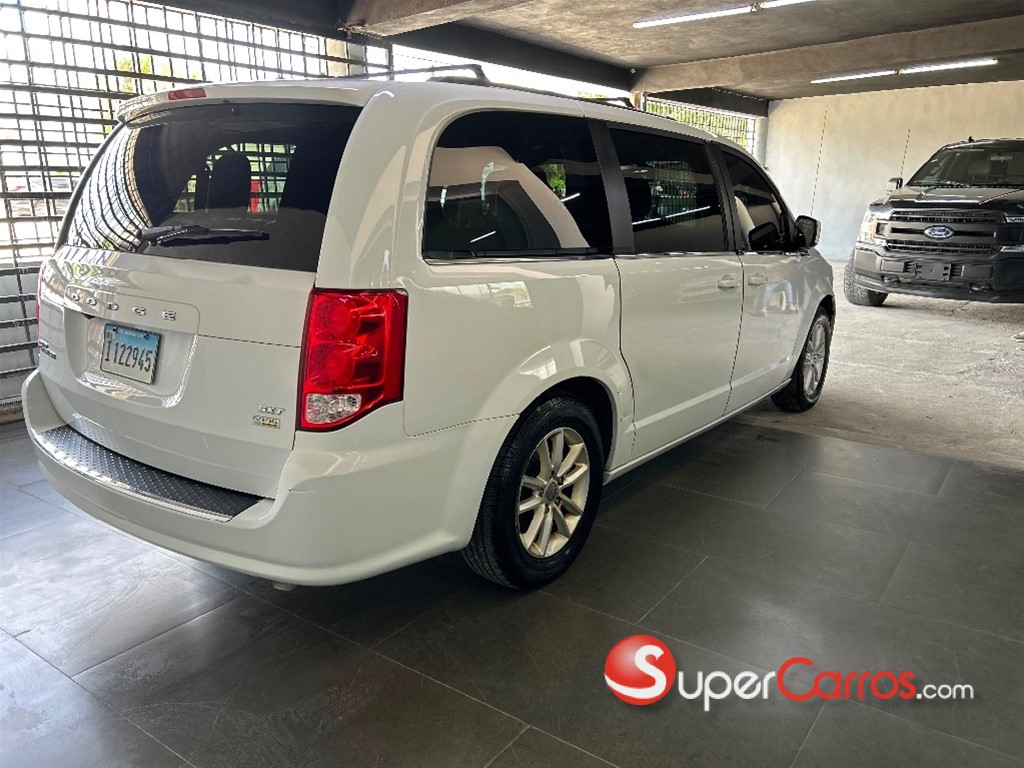 2018 Dodge Caravan SXT — foto 11 / 12