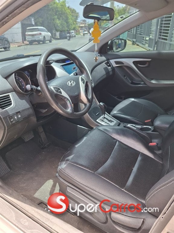 2012 Hyundai Avante — foto 8 / 10