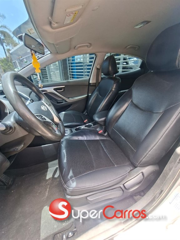 2012 Hyundai Avante — foto 9 / 10