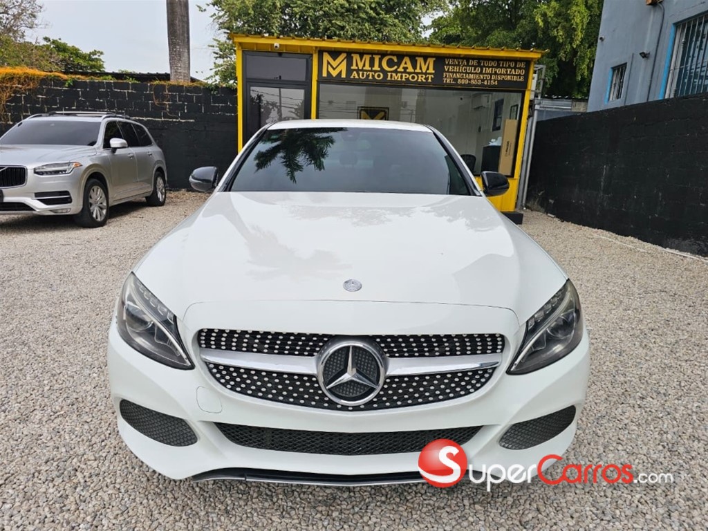 2015 Mercedes-Benz Clase C 300 4 Matic — foto 2 / 8