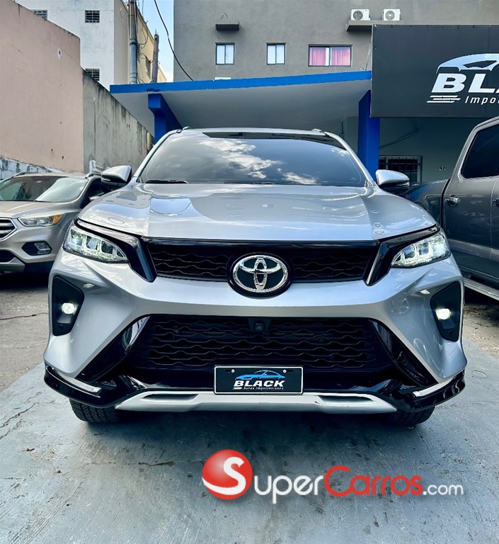 2024 Toyota Fortuner DIAMOND — foto 2 / 11