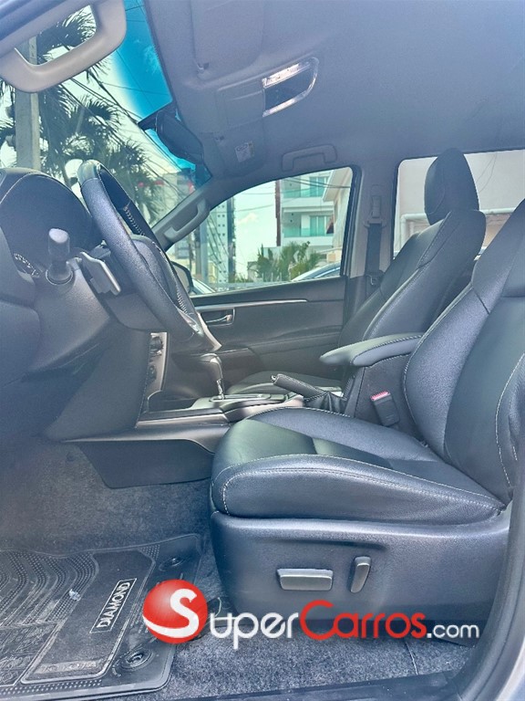 2024 Toyota Fortuner DIAMOND — foto 7 / 11