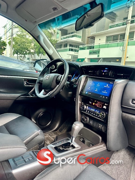 2024 Toyota Fortuner DIAMOND — foto 10 / 11