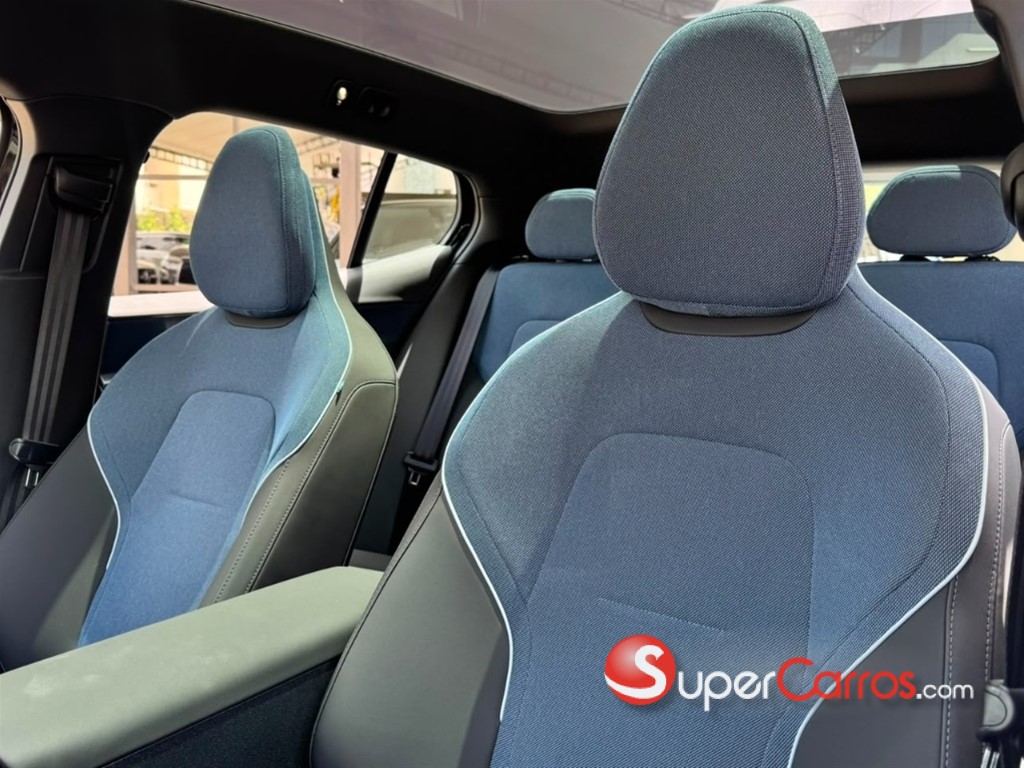 2025 Volvo EX30 ULTRA — foto 6 / 12