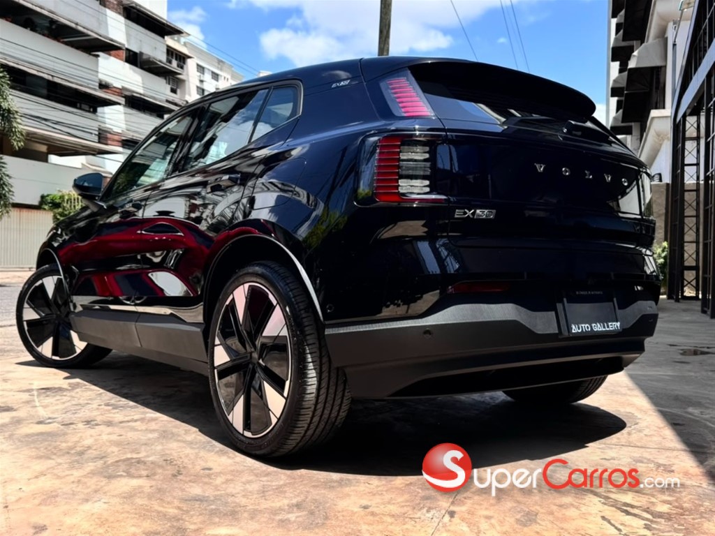 2025 Volvo EX30 ULTRA — foto 8 / 12