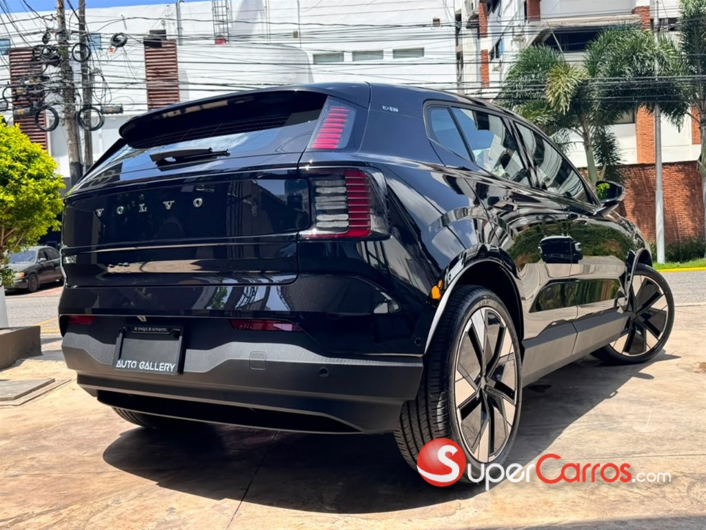 2025 Volvo EX30 ULTRA — foto 9 / 12