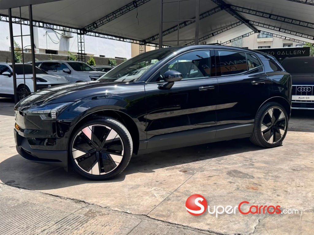 2025 Volvo EX30 ULTRA — foto 10 / 12