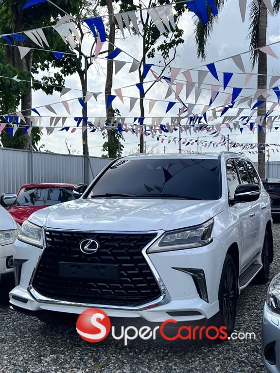 2017 Lexus LX 570 — foto 3 / 10