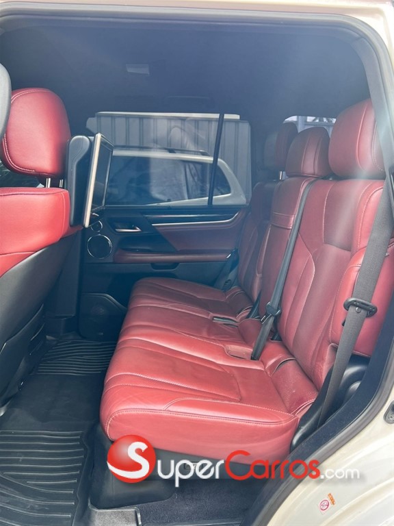 2017 Lexus LX 570 — foto 6 / 10