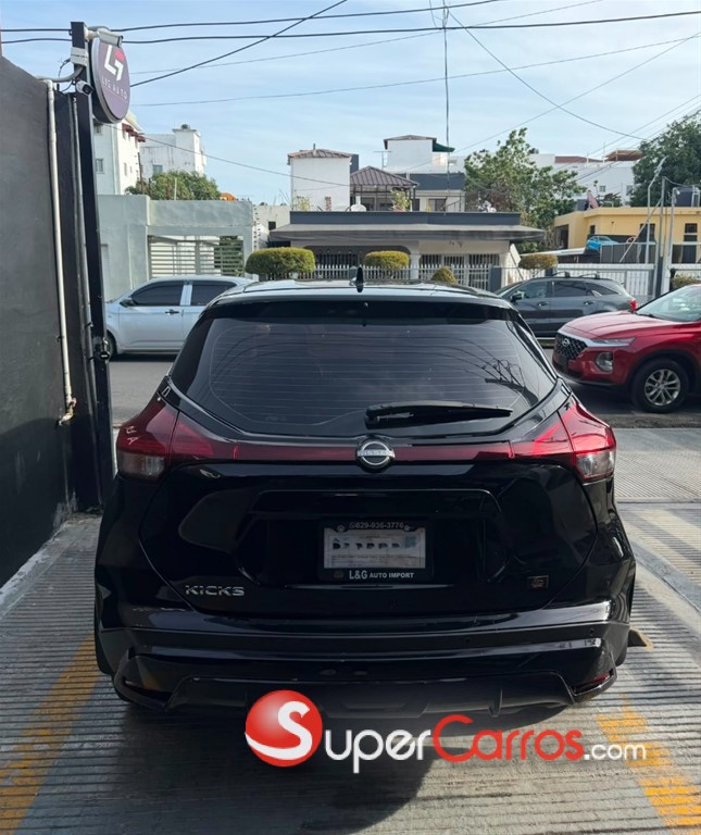 2023 Nissan Kicks S — foto 3 / 9
