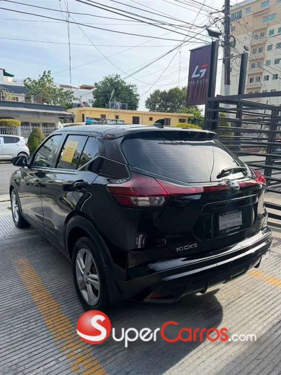 2023 Nissan Kicks S — foto 4 / 9