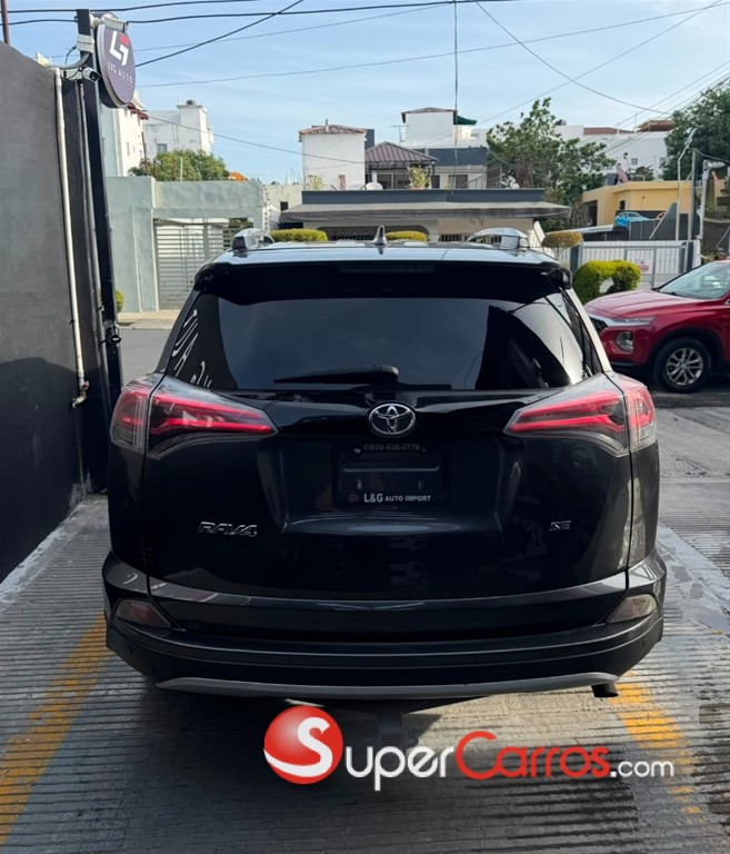 2016 Toyota RAV4 SE — foto 3 / 9