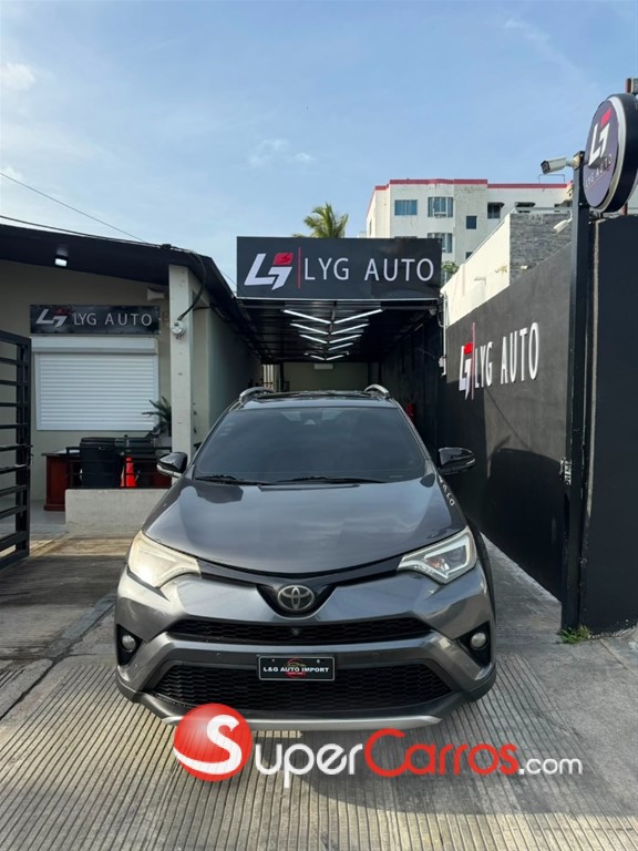 2016 Toyota RAV4 SE — foto 6 / 9