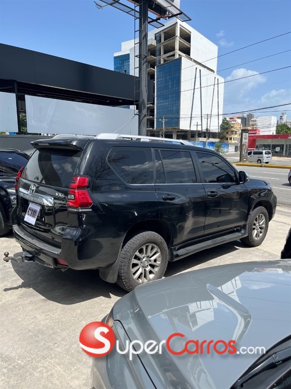 2018 Toyota Land Cruiser Prado VXL — foto 10 / 11