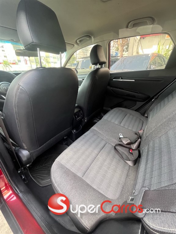 2022 Kia Sonet — foto 5 / 10