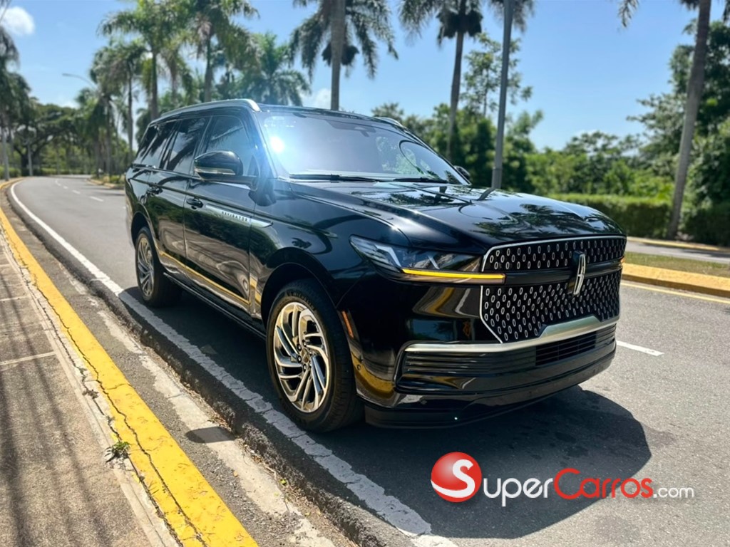 2025 Lincoln Navigator Reserve II — foto 2 / 12