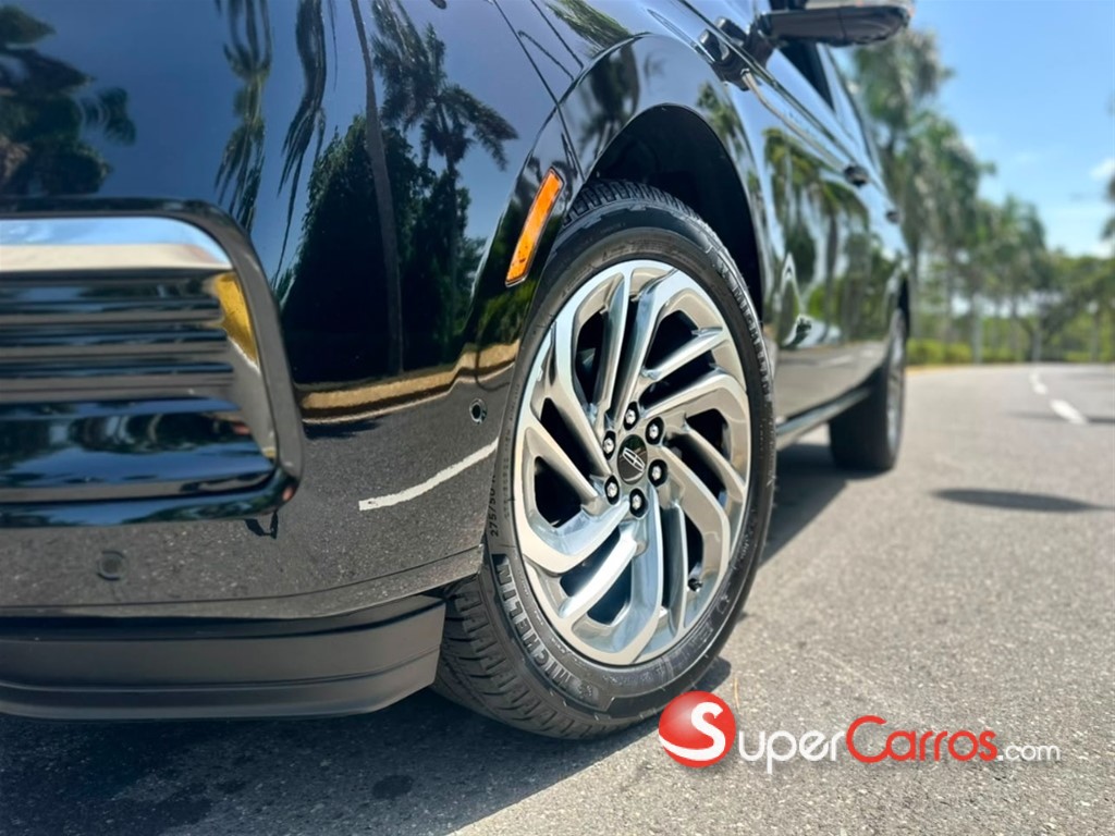2025 Lincoln Navigator Reserve II — foto 4 / 12