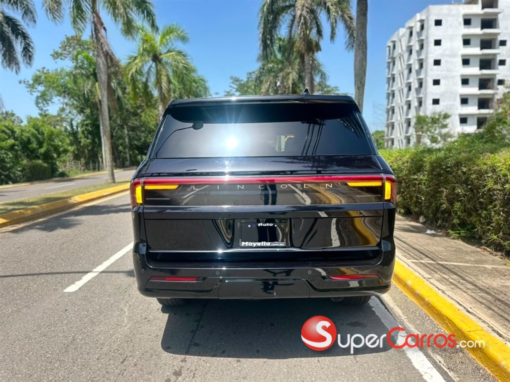 2025 Lincoln Navigator Reserve II — foto 11 / 12