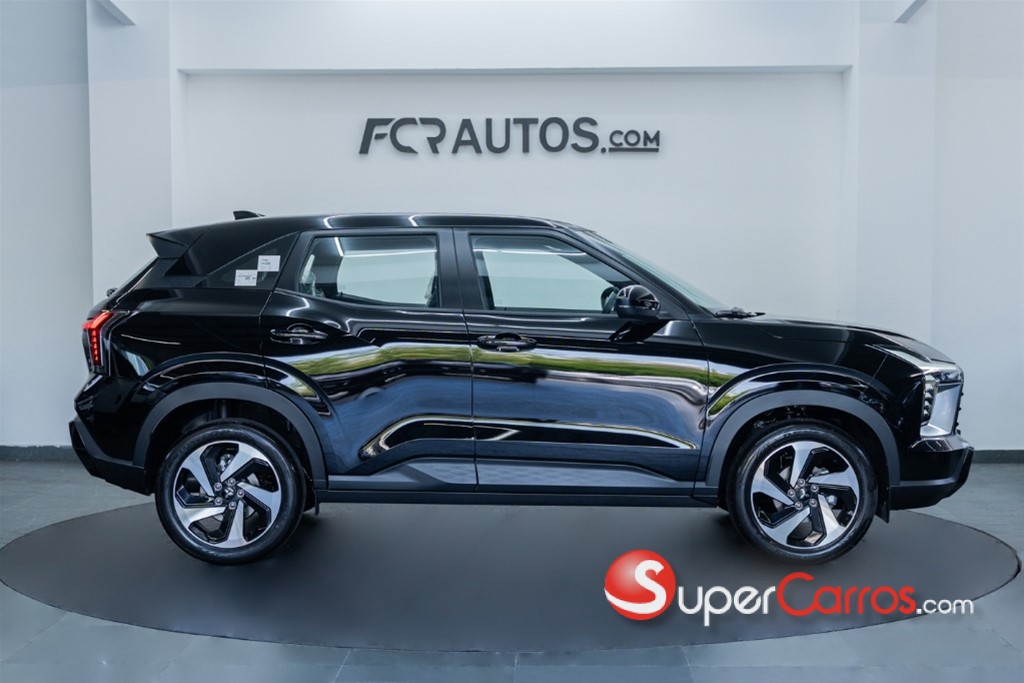 2027 Mitsubishi Motors Outlander — foto 2 / 12