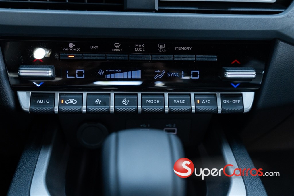 2027 Mitsubishi Motors Outlander — foto 10 / 12